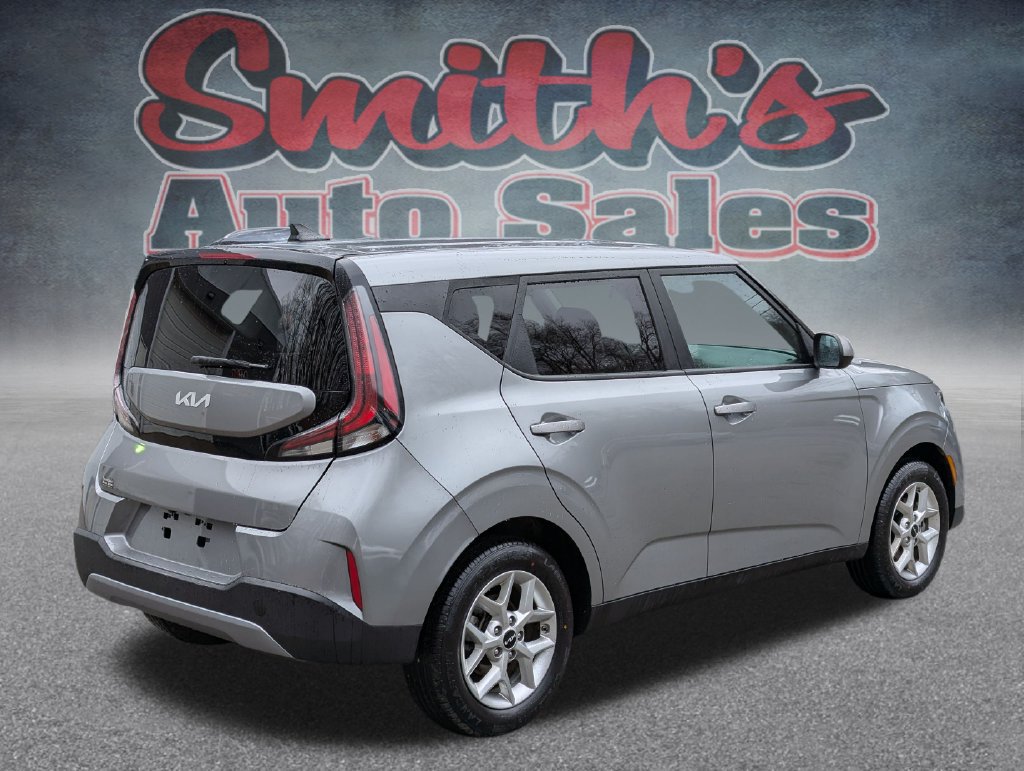 Used 2024 Kia Soul LX w/ LX Technology Package FWD image 6