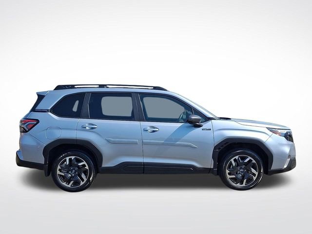 Used 2025 Subaru Forester Premium AWD/4WD image 7