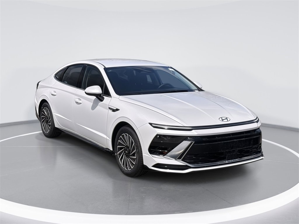Used 2025 Hyundai Sonata SEL image 1