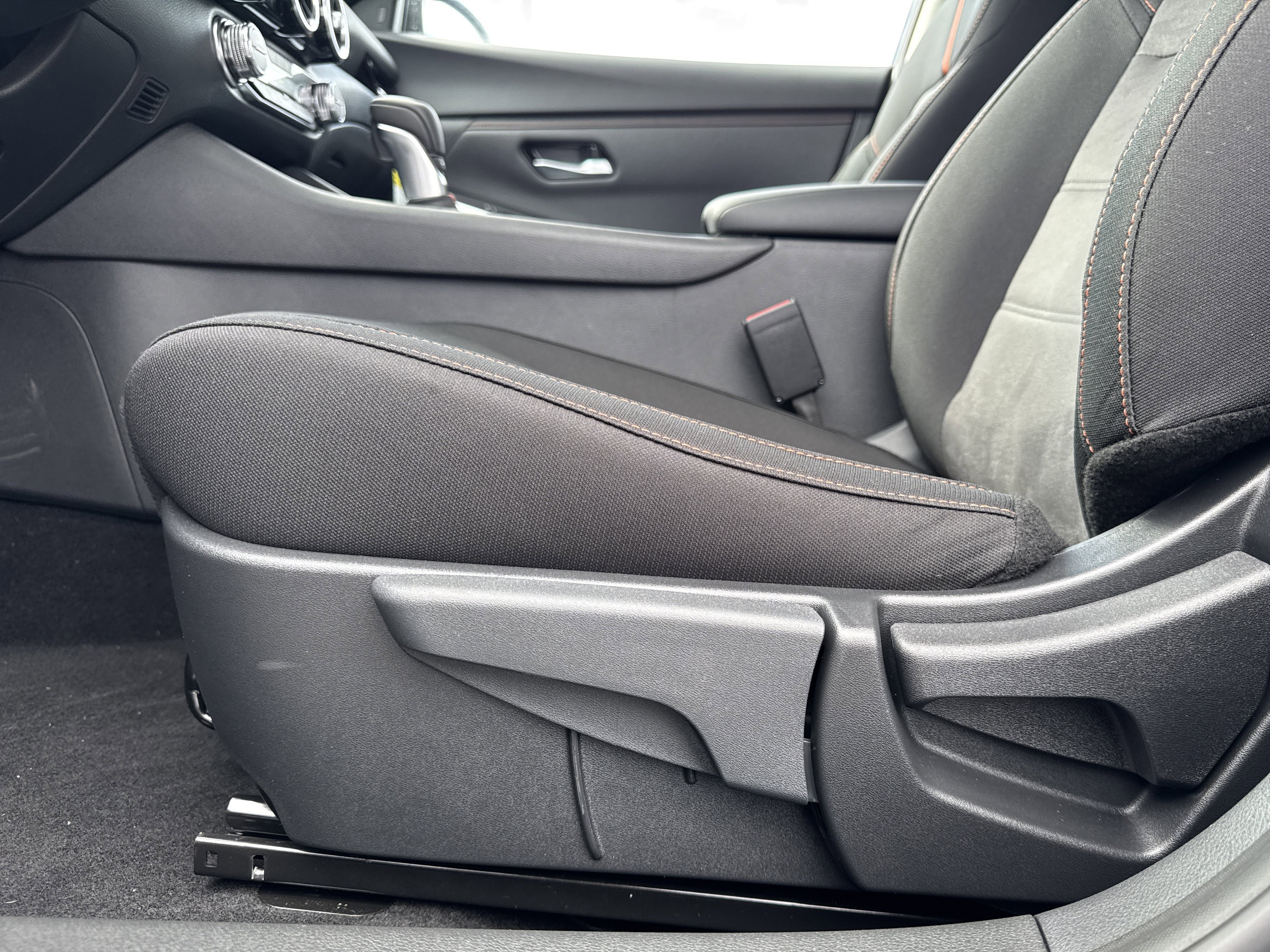 New 2025 Nissan Sentra SR image 12