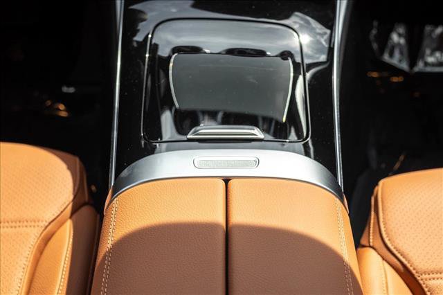 Certified 2026 Mercedes-Benz C 300 4MATIC Sedan image 17