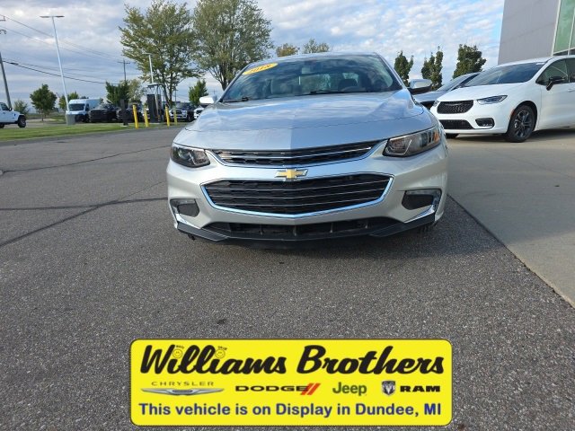 Used 2018 Chevrolet Malibu LT image 2