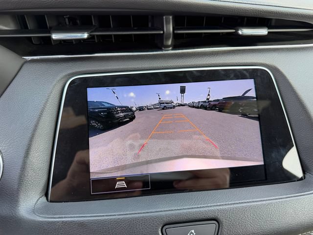 Used 2023 Cadillac XT4 Luxury w/ Cold Weather Package FWD image 13