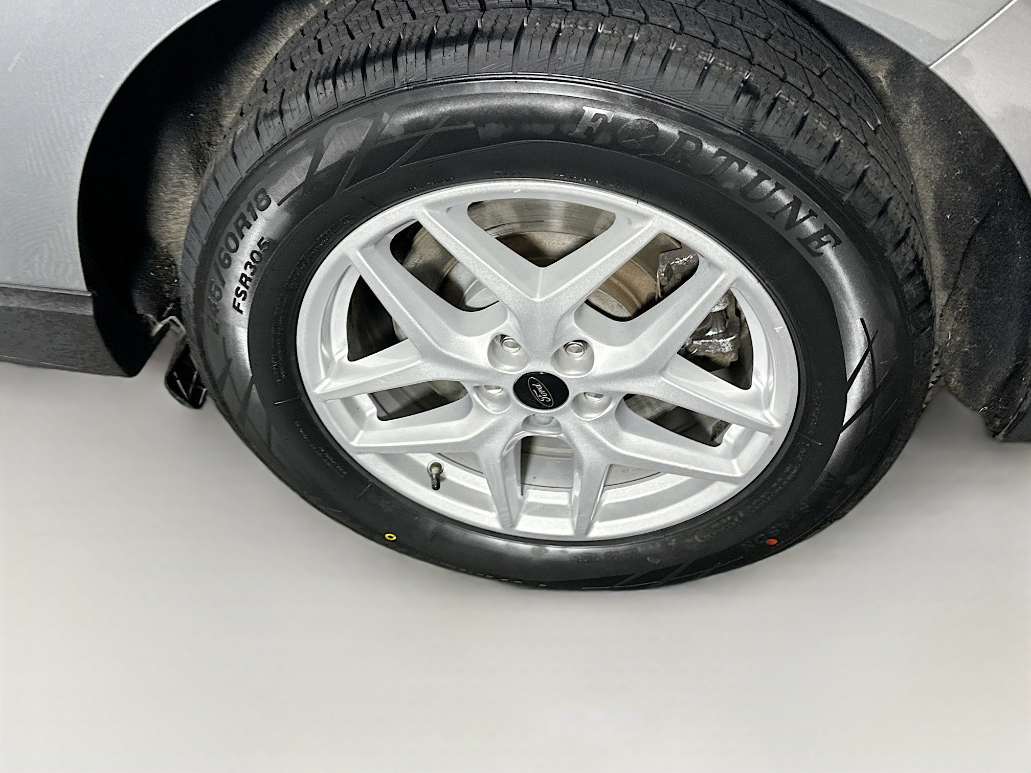 Used 2024 Ford Edge SEL image 11