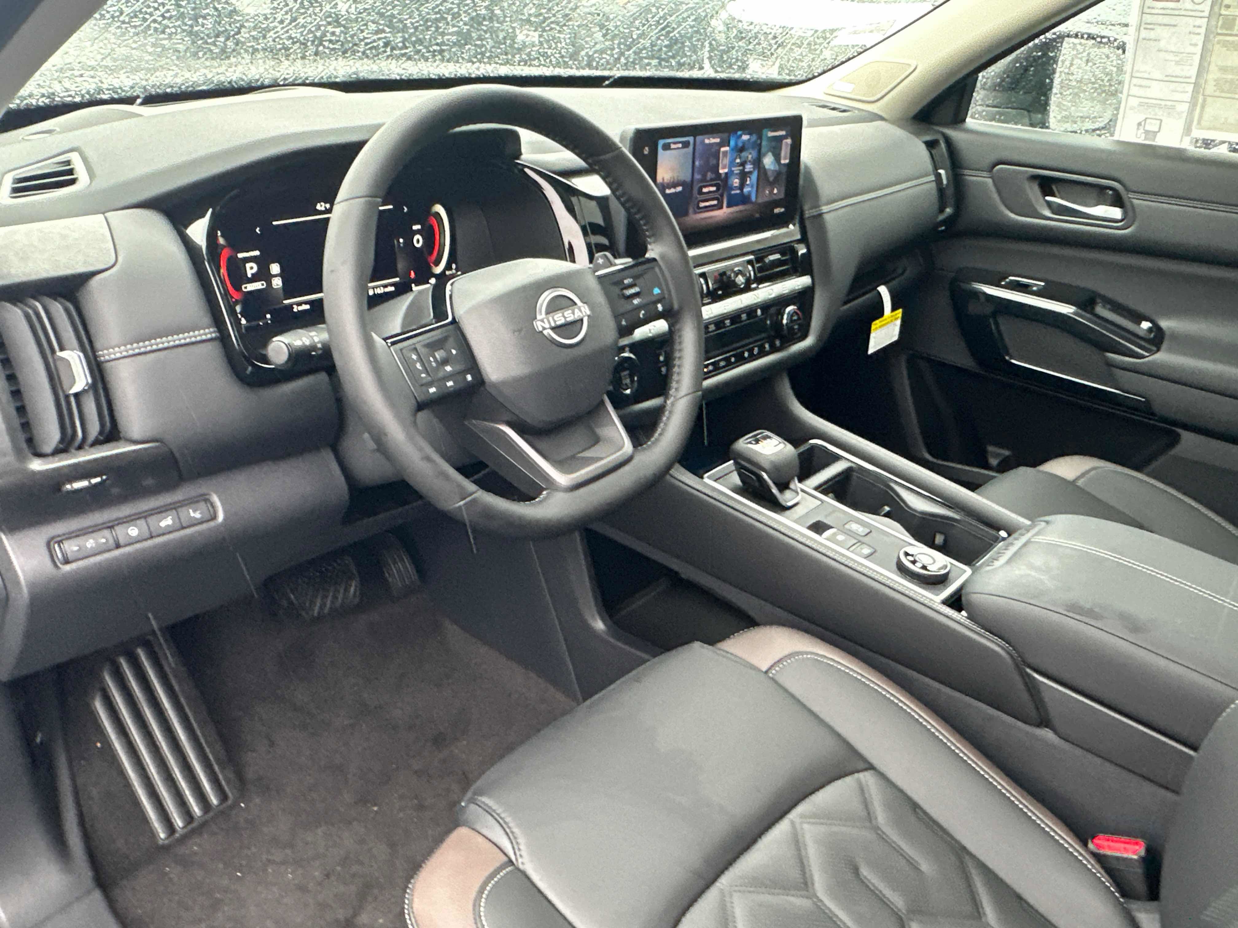 New 2026 Nissan Pathfinder Platinum AWD/4WD image 29