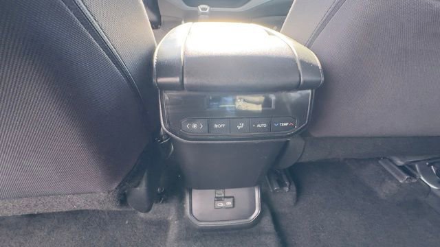 Used 2024 Toyota Highlander LE image 22