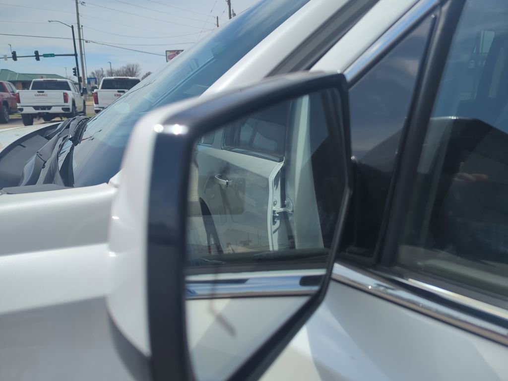 Used 2020 GMC Yukon XL Denali w/ Open Road Package image 22