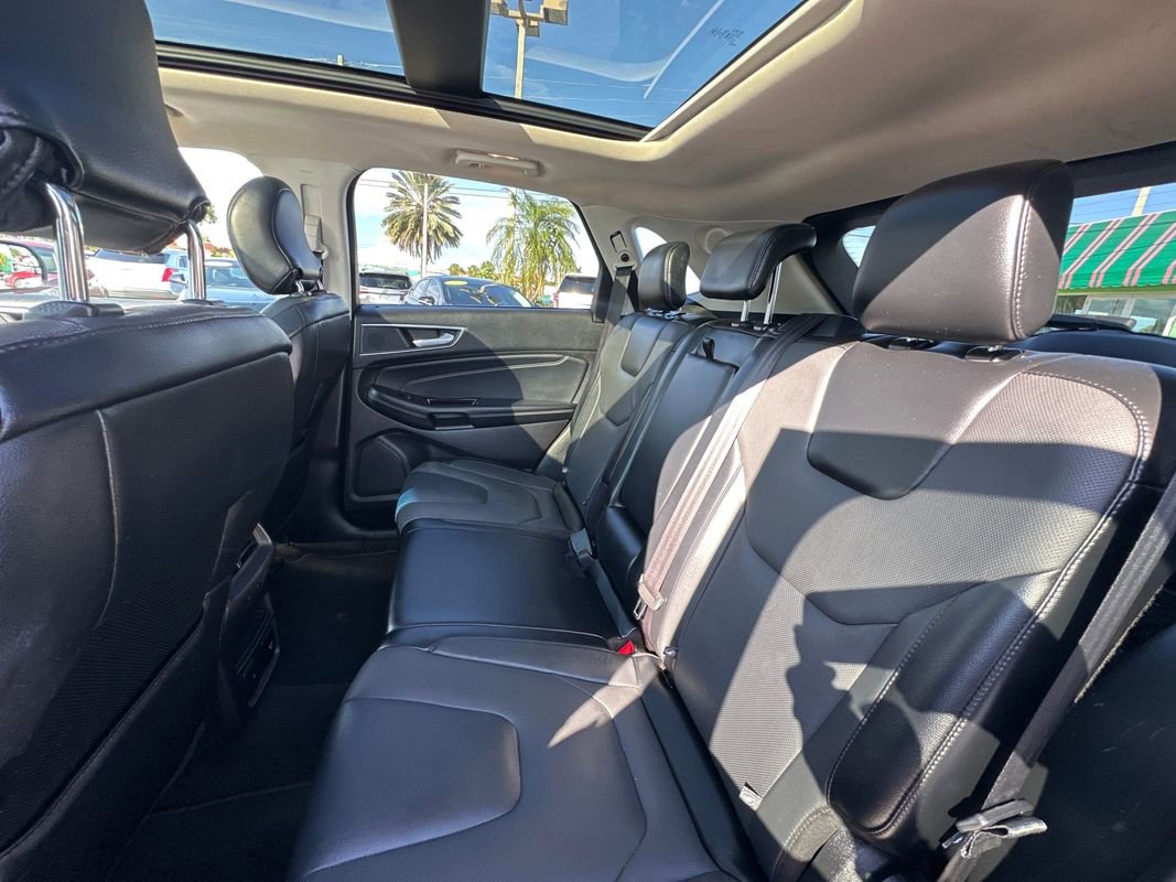 Used 2018 Ford Edge Titanium w/ Equipment Group 301A image 21