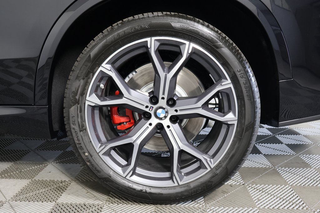 New 2026 BMW X5 xDrive50e w/ M Sport Package AWD/4WD image 10