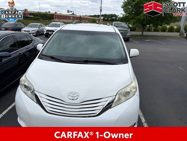 Used 2015 Toyota Sienna LE FWD image 1