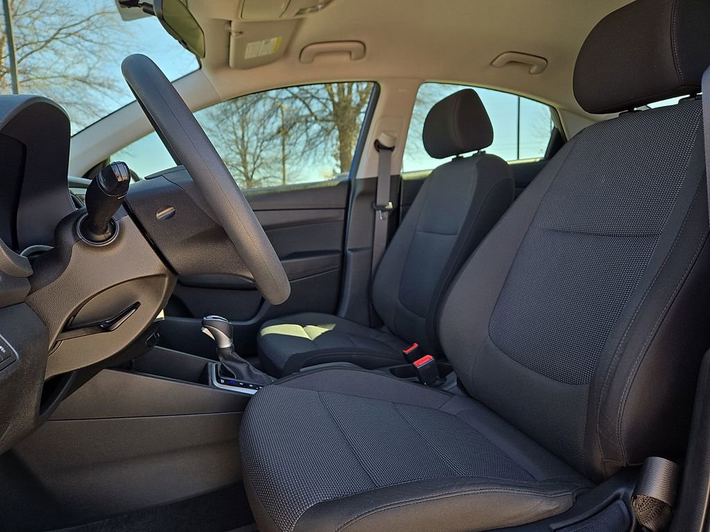 Used 2020 Hyundai Accent SE image 13