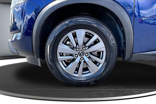Certified 2024 Nissan Pathfinder SV FWD image 33