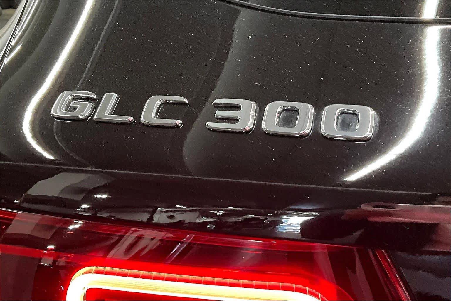 Used 2022 Mercedes-Benz GLC 300 image 9