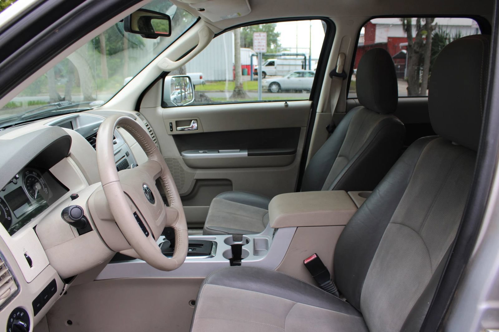 Used 2009 Mercury Mariner Premier FWD image 7