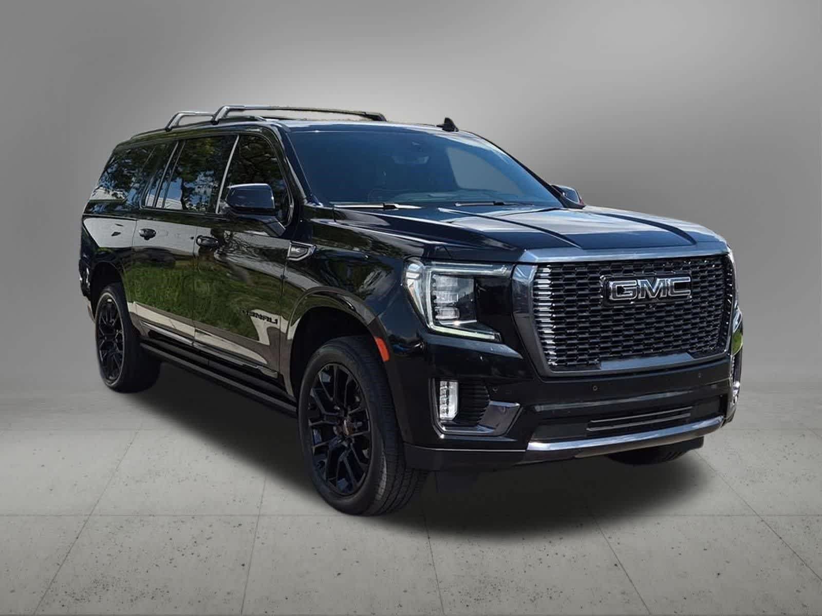Used 2023 GMC Yukon XL Denali Ultimate AWD/4WD image 8