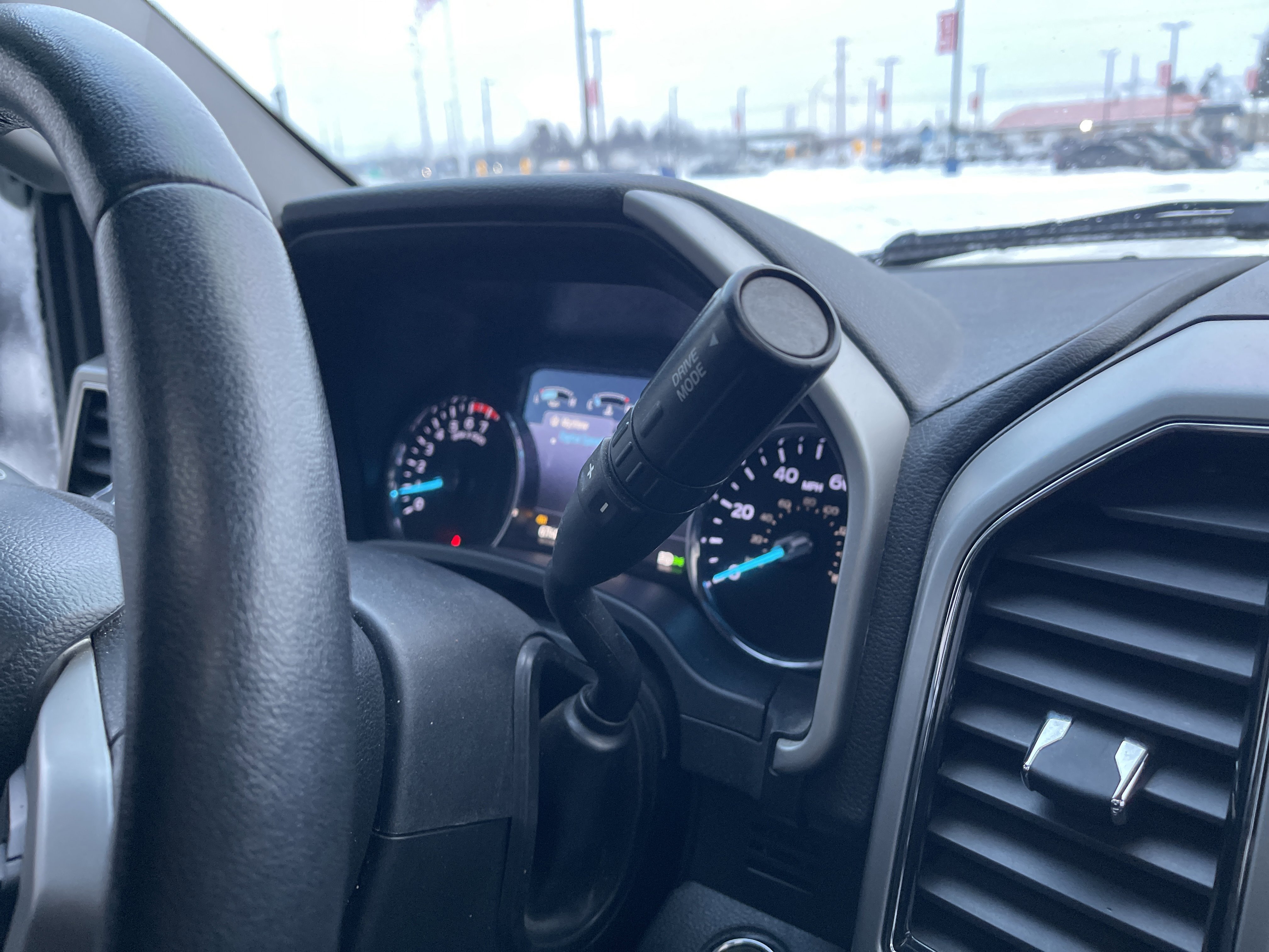 Used 2020 Ford F350 Lariat w/ Tremor Off-Road Package image 23