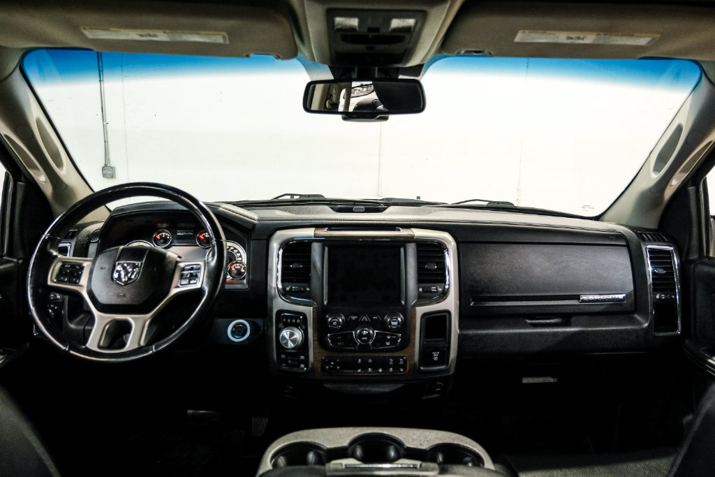 Used 2018 RAM 1500 Laramie AWD/4WD image 13