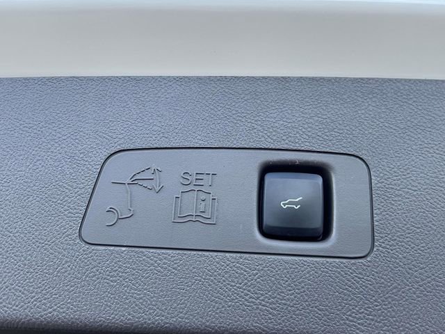 Used 2022 Lincoln Corsair AWD w/ Premium Package image 7