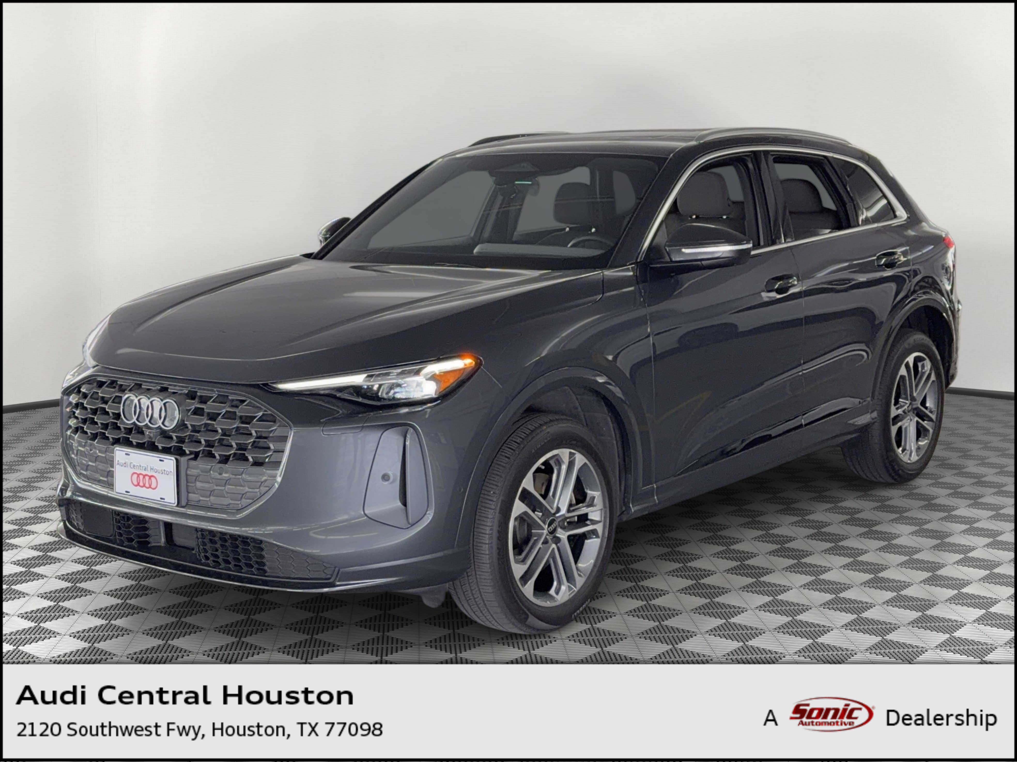Certified 2025 Audi Q5 Premium Plus w/ Premium Plus