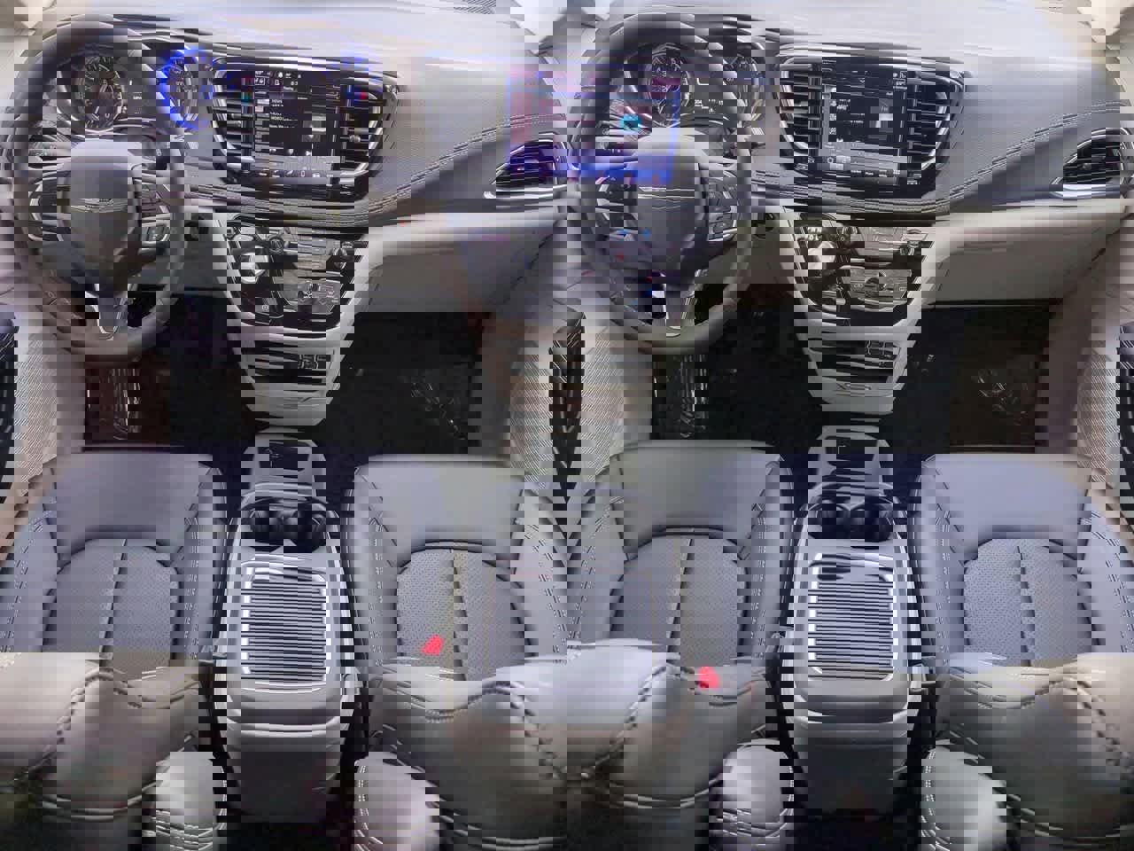 Used 2024 Chrysler Pacifica Touring-L w/ Road Tripper Package image 16