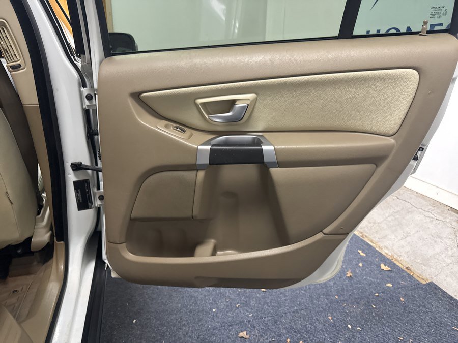 Used 2012 Volvo XC90 3.2 image 15