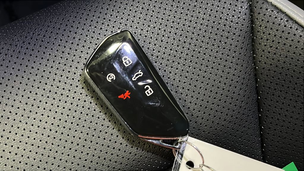 Used 2024 Volkswagen Atlas Peak Edition SEL image 27