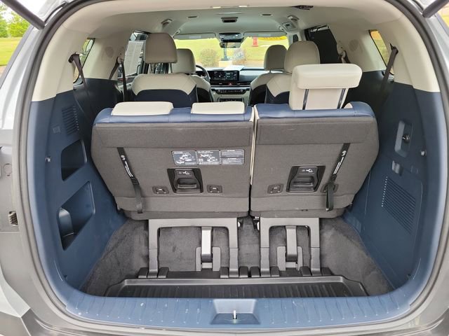 Used 2026 Kia Carnival EX FWD image 9