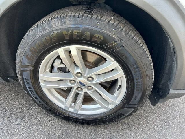 Used 2022 Ford Explorer XLT RWD image 51