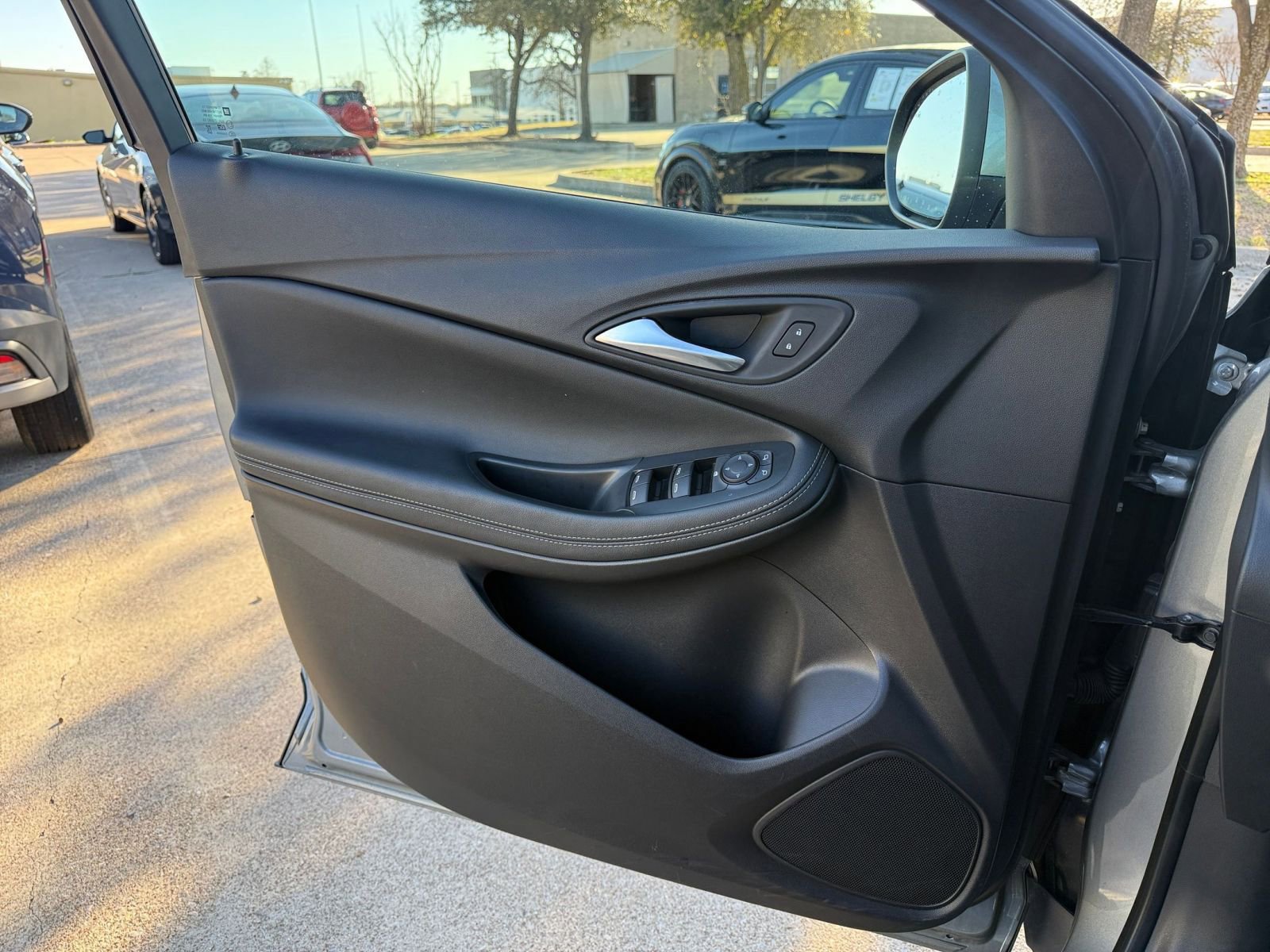 Used 2025 Buick Encore GX Preferred image 18