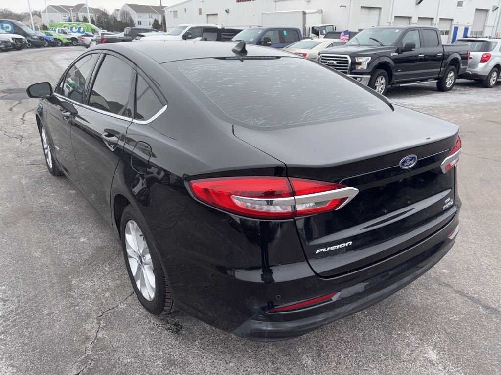 Used 2019 Ford Fusion SE image 8