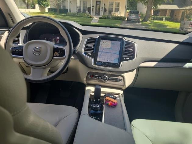 Used 2024 Volvo XC90 B6 Plus w/ Protection Package image 7