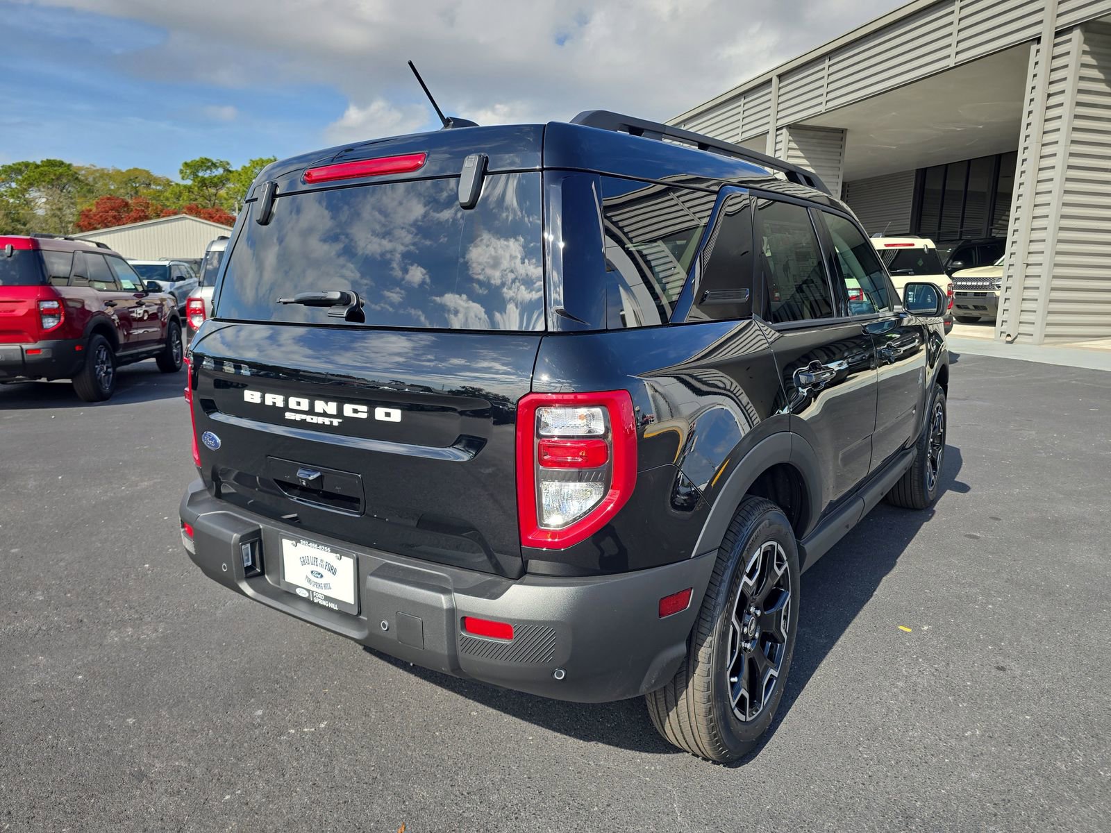 New 2025 Ford Bronco Sport Outer Banks image 4