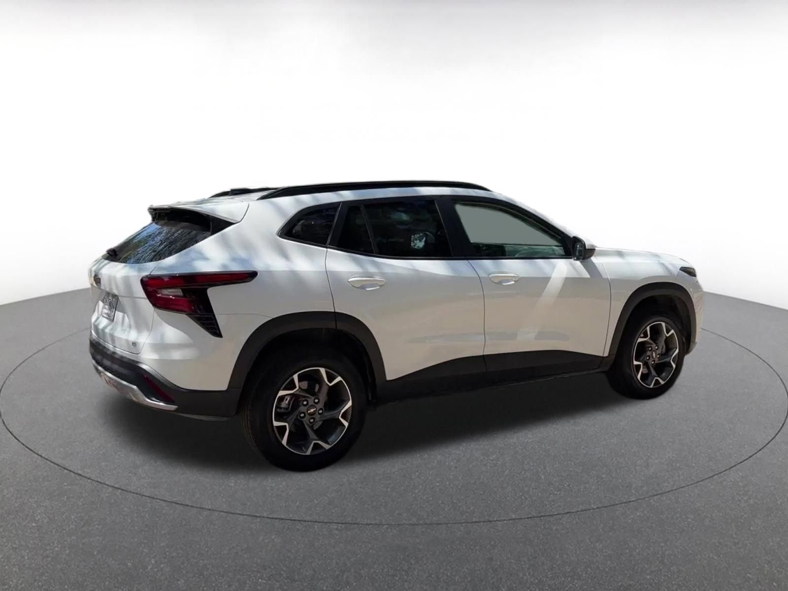 Used 2025 Chevrolet Trax LT image 15