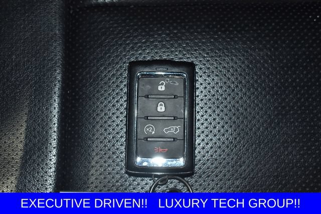 Used 2023 Jeep Grand Cherokee L Limited w/ Luxury Tech Group II AWD/4WD image 16