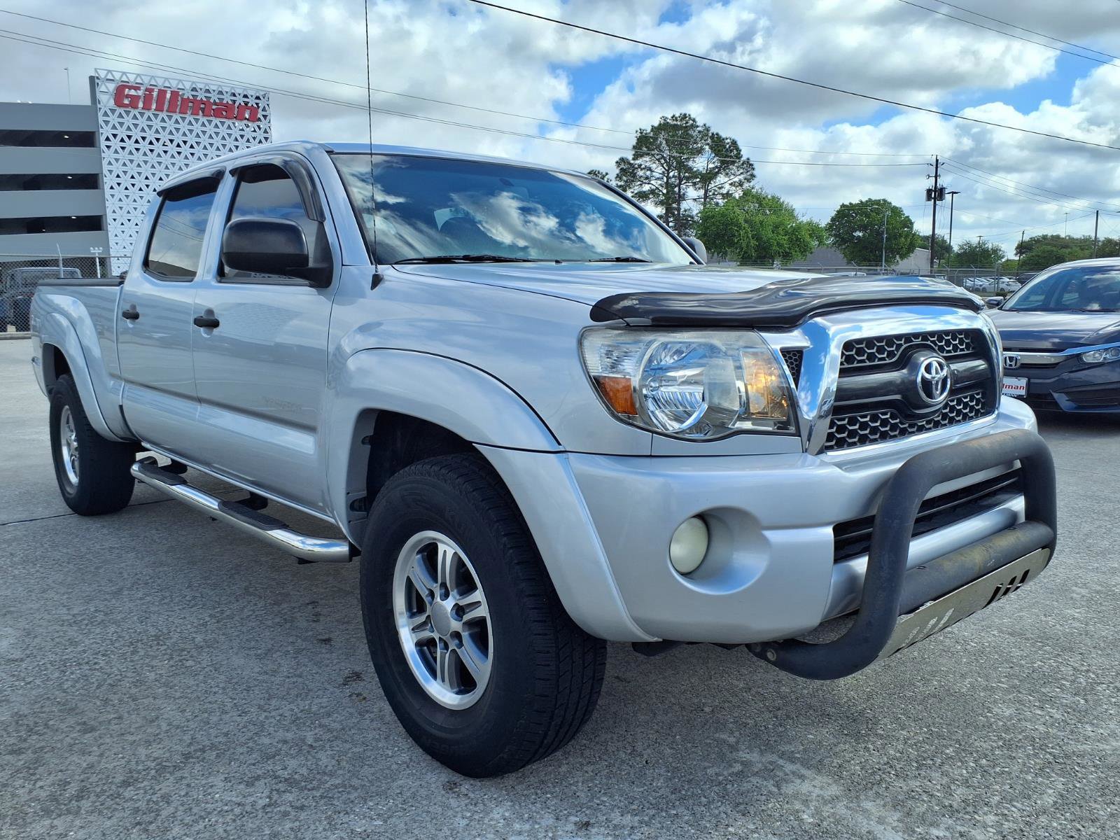 Used 2011 Toyota Tacoma PreRunner w/ SR5 Pkg #2 RWD image 2