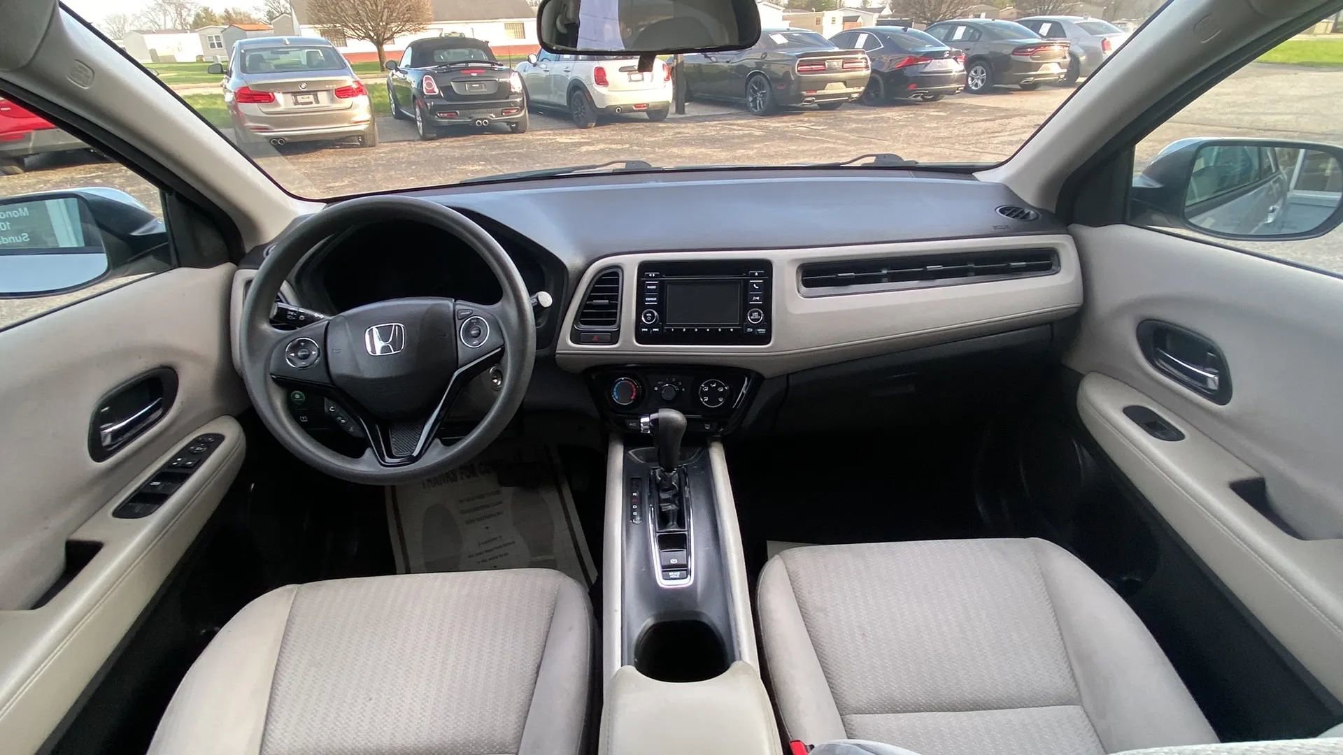 Used 2017 Honda HR-V LX image 9