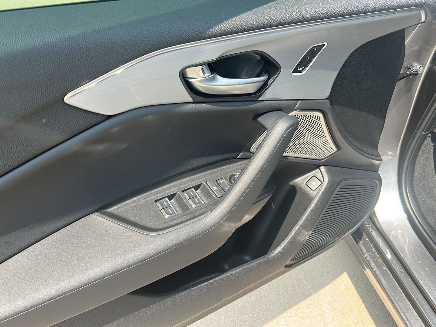 New 2025 Acura TLX w/ Technology Package image 15