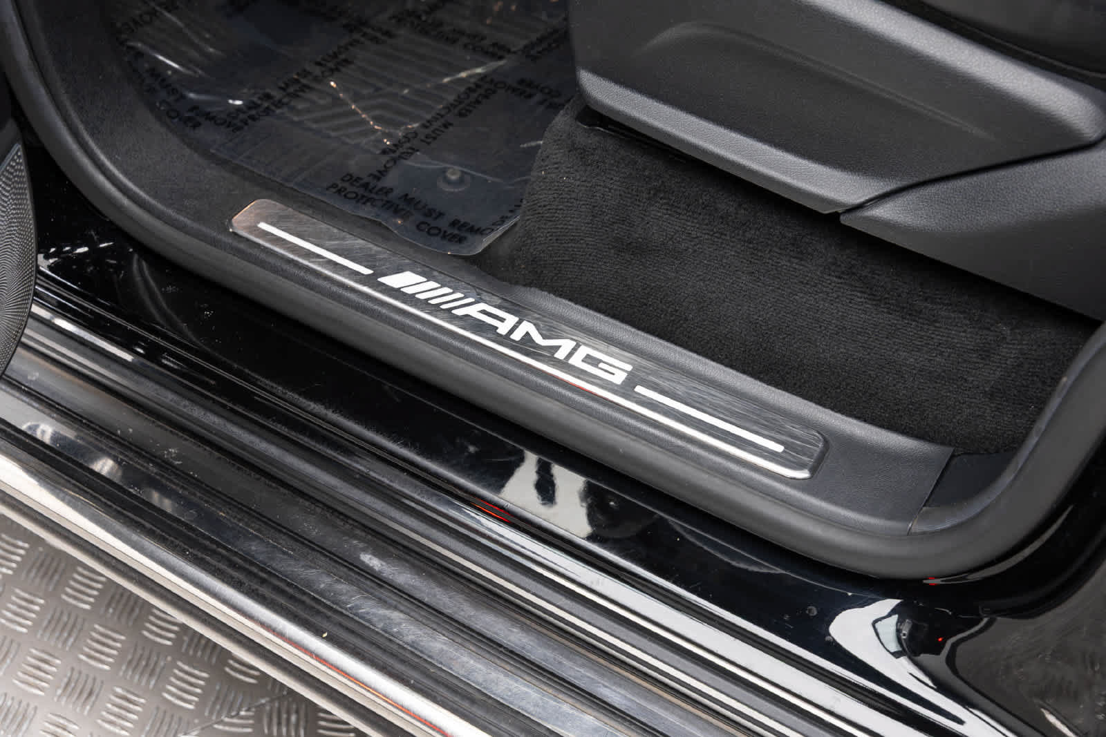 Used 2019 Mercedes-Benz G 63 AMG 4MATIC w/ Seat Comfort Package image 27