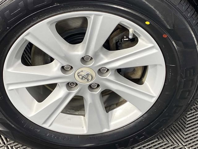 Used 2012 Toyota Highlander SE w/ Tow Pkg image 30