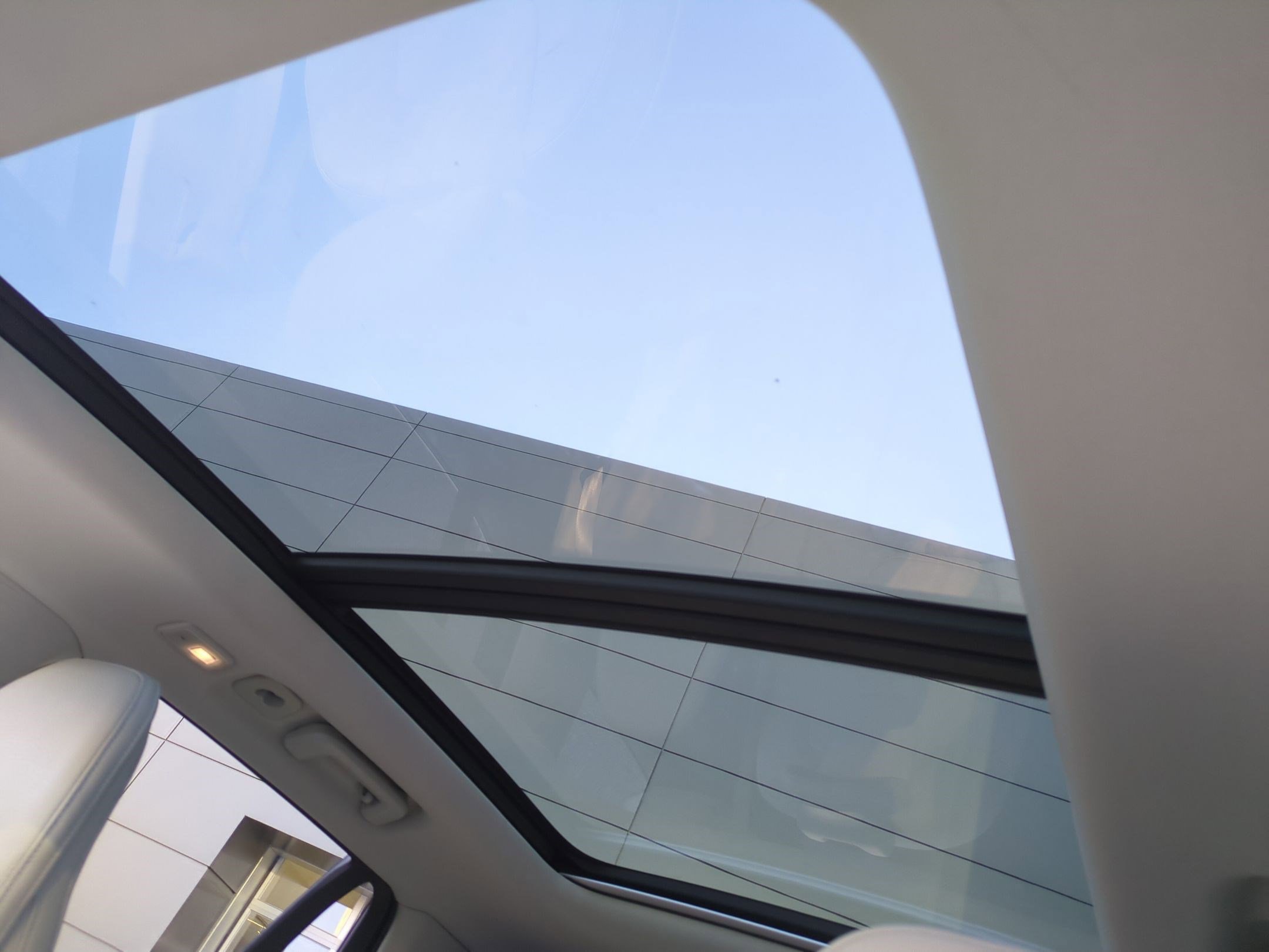 Used 2023 Volvo XC90 B5 Plus w/ Protection Package Premier image 16