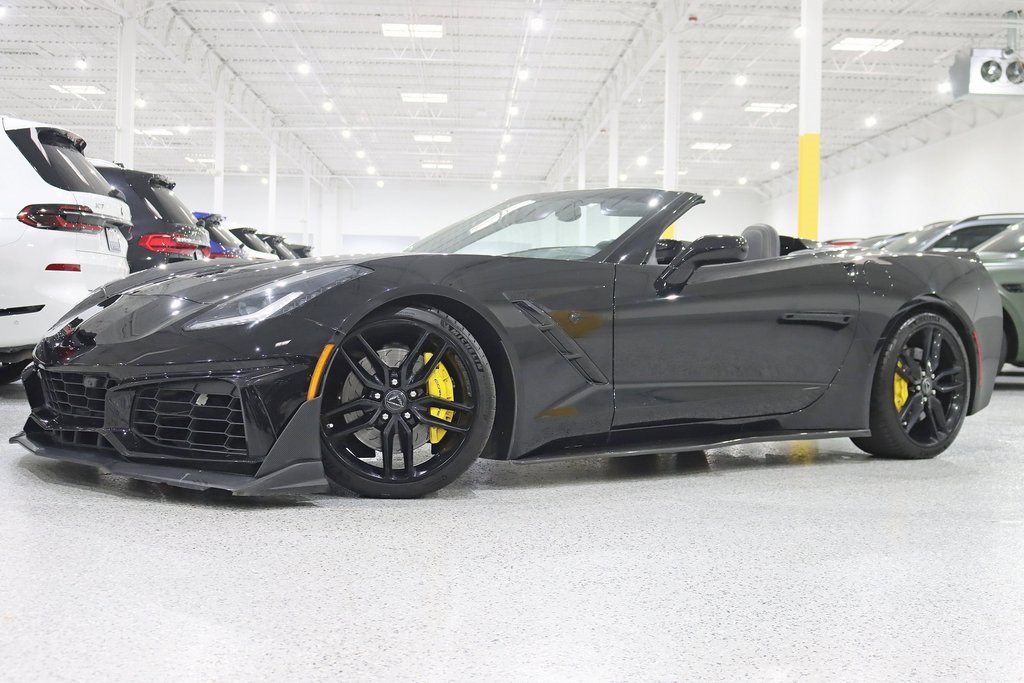 Used 2016 Chevrolet Corvette Stingray Convertible w/ 3LT Preferred Equipment Group image 2