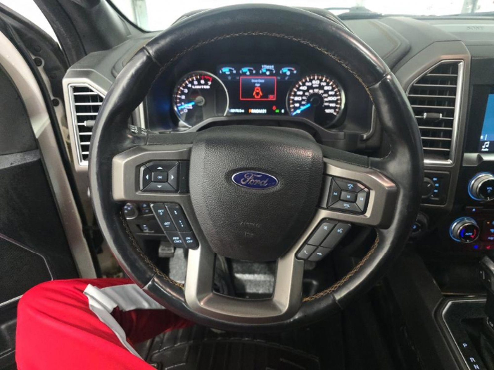 Used 2016 Ford F150 Limited AWD/4WD image 9