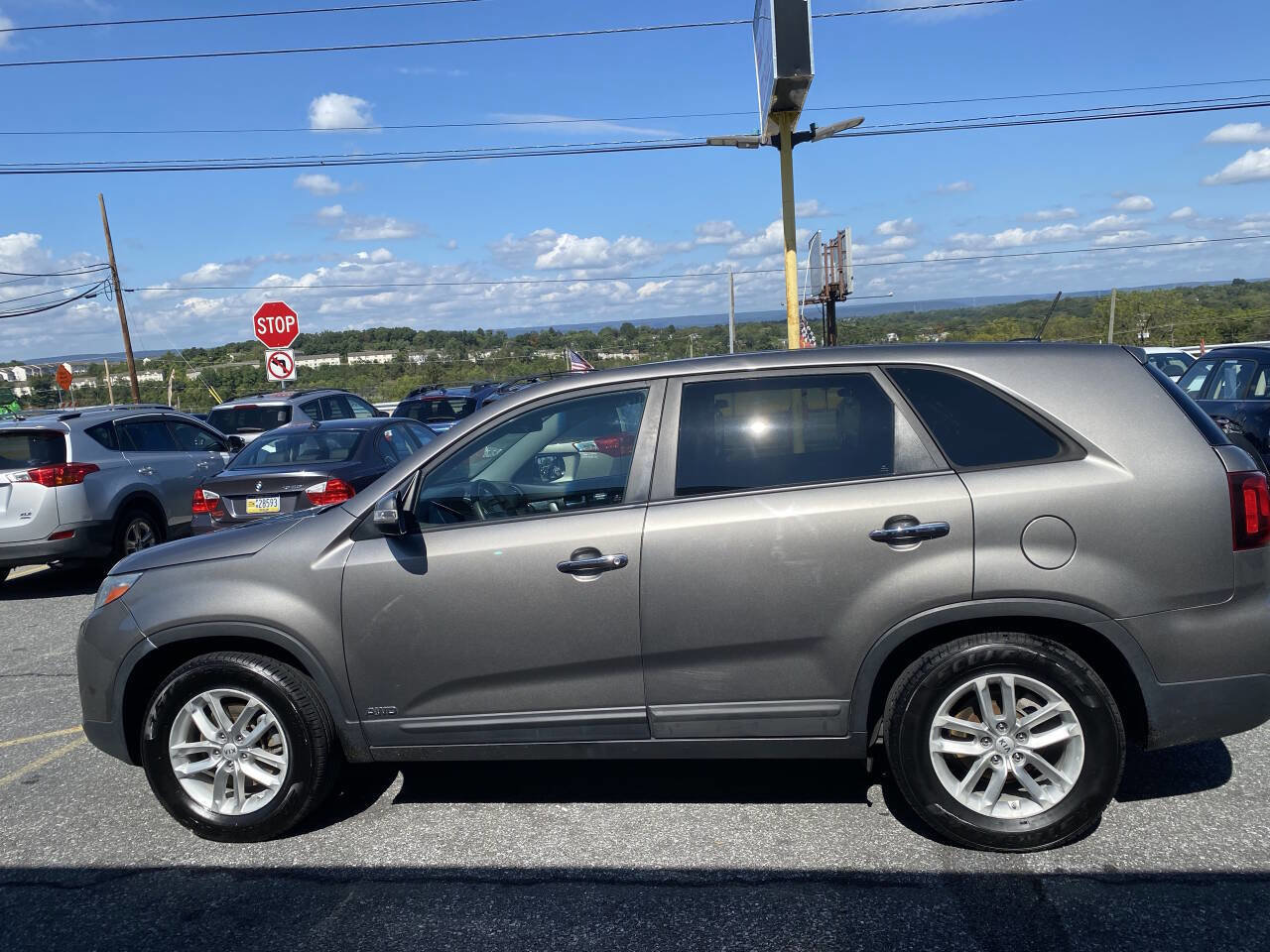 Used 2015 Kia Sorento LX image 8