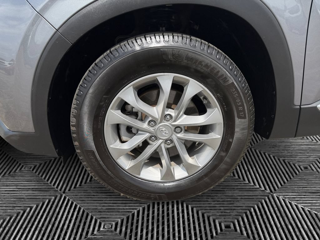 Used 2019 Hyundai Santa Fe SEL AWD/4WD image 15
