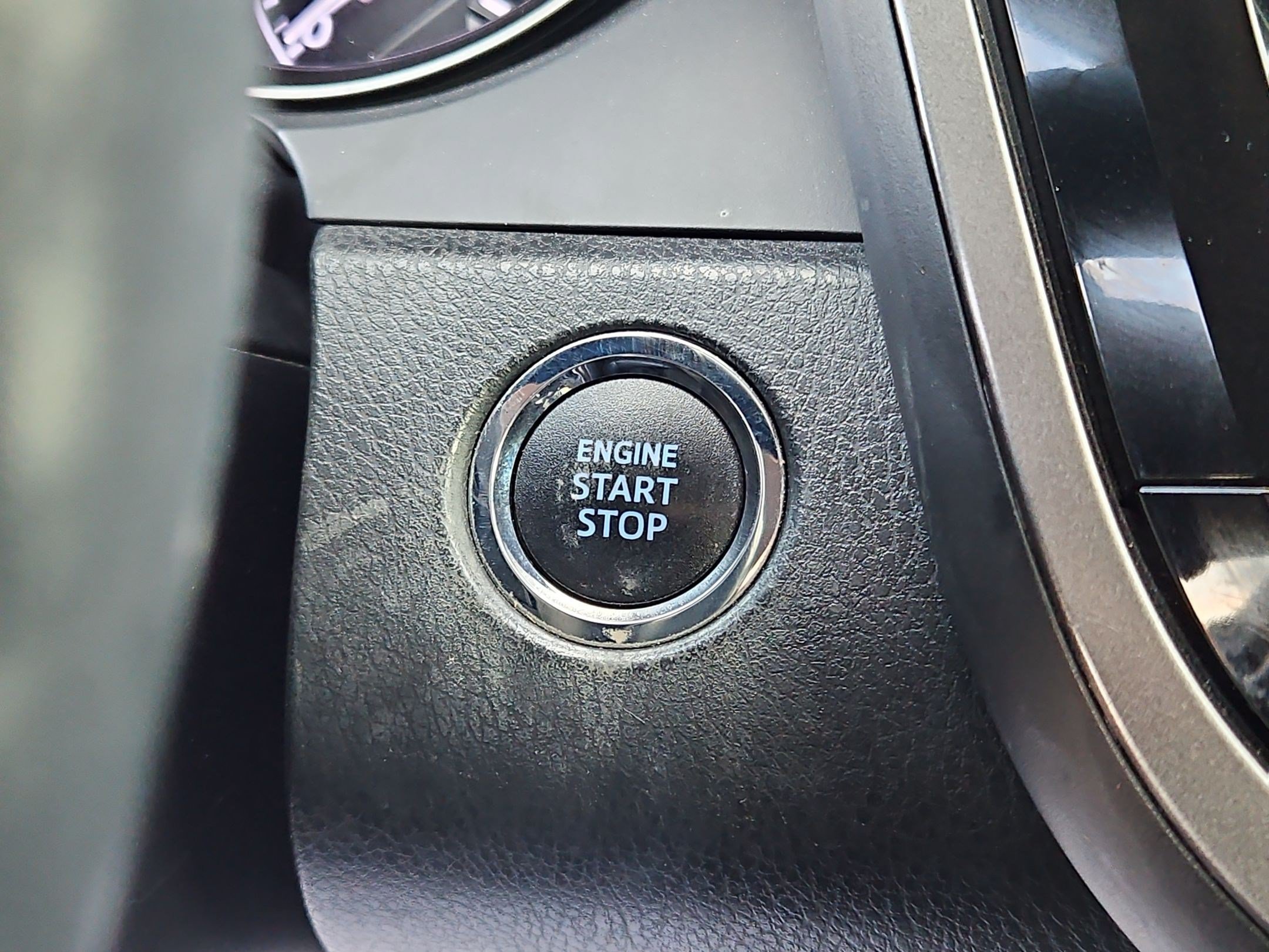 Used 2021 Toyota Camry SE w/ Convenience Package FWD image 18