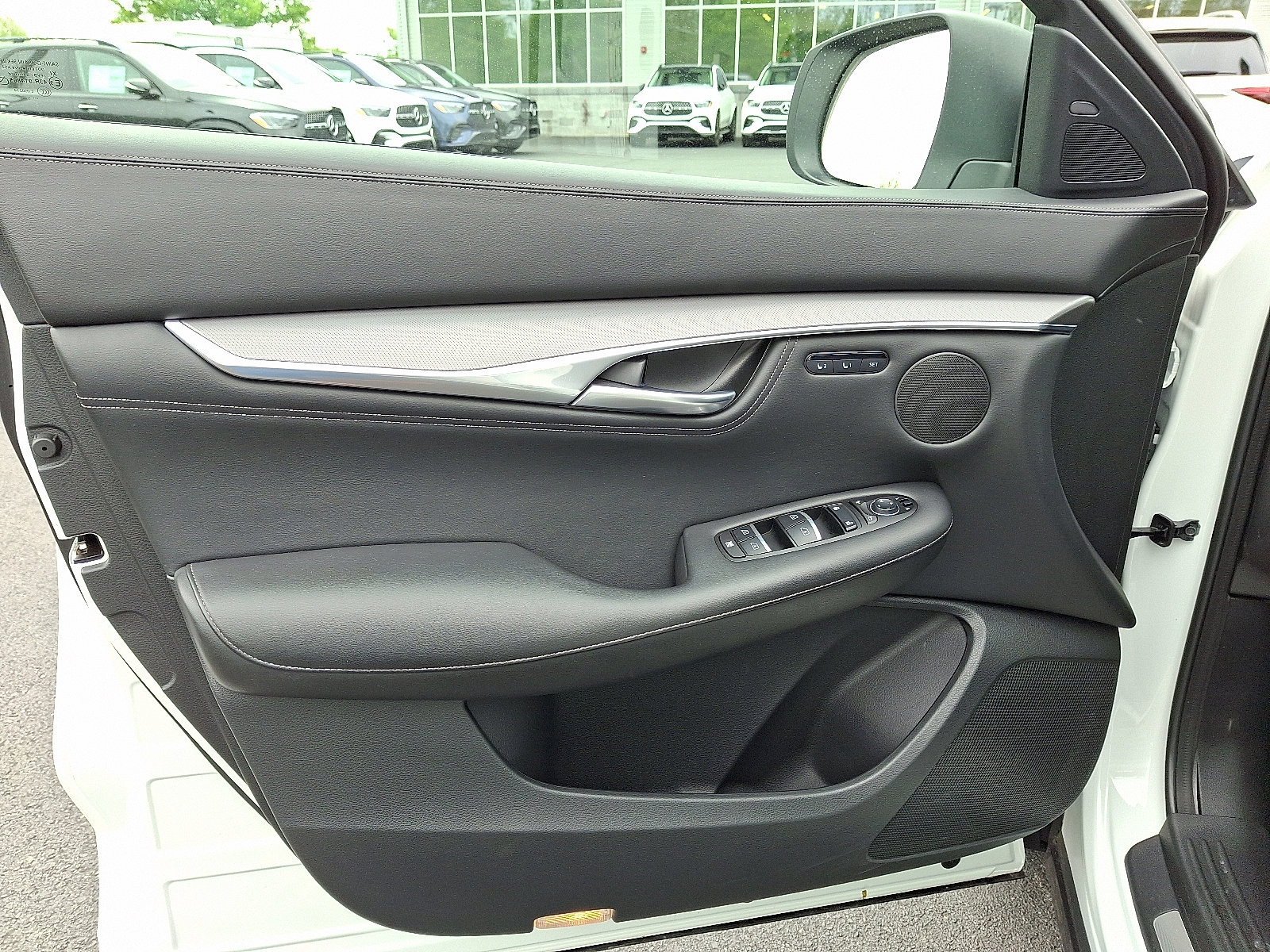 Used 2024 INFINITI QX55 Luxe w/ Cargo Package AWD/4WD image 13
