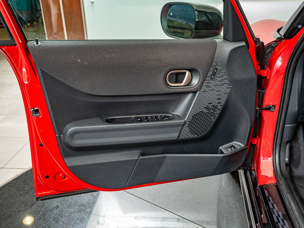 Certified 2025 MINI Cooper S FWD image 19