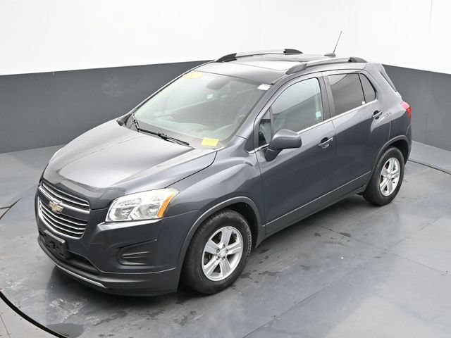 Used 2016 Chevrolet Trax LT w/ LT Sun and Sound Package FWD image 37