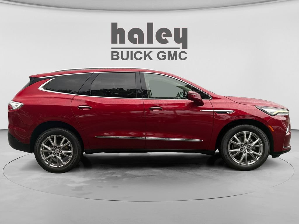Used 2023 Buick Enclave Essence w/ Experience Buick Package AWD/4WD image 6