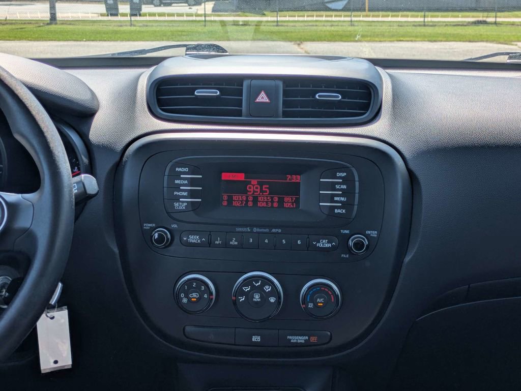 Used 2015 Kia Soul image 19